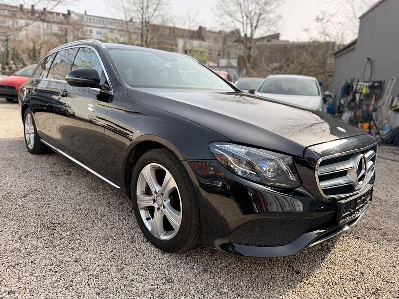Gebraucht Mercedes E220 194 PS (142 kW) 2017 Schwarz Kombi
