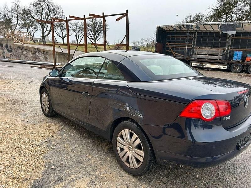 Gebraucht VW Eos 122 PS (89 kW) 2008 Blau Cabrio