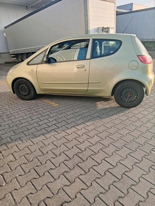 Gebraucht Mitsubishi Colt 95 PS (69 kW) 2006 Gelb Kleinwagen