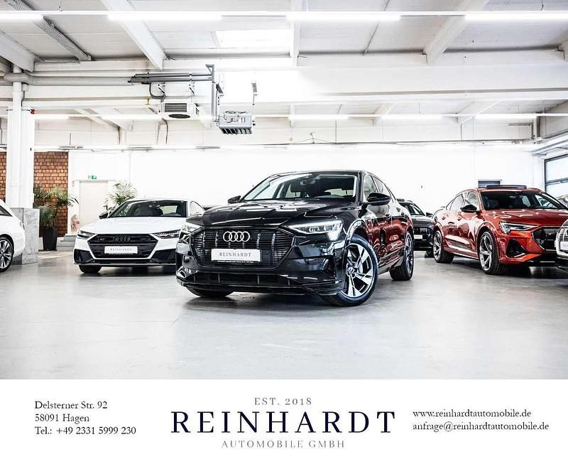 Brillantschwarz Gebraucht 2022 Audi e-tron Sportback Ambiente SUV | 32.035 € - Bild 1/3