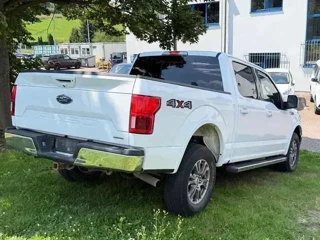 Gebraucht Ford F-150 Lariat 370 PS (272 kW) 2020 Weiß Pickup