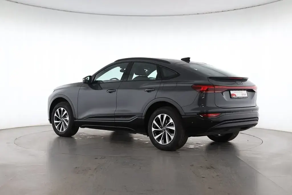 Gebraucht Audi Q6 Sportback e-tron Ambiente 185 kW (252 PS) 2025 Magnetgrau SUV