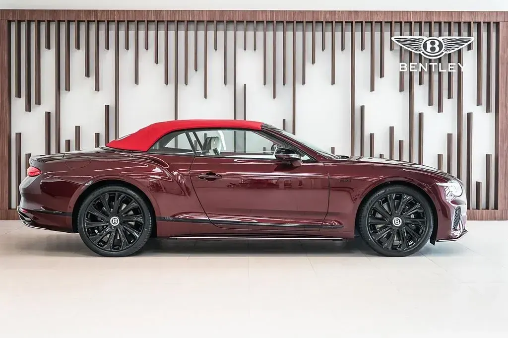 Neu Bentley Continental Mulliner 782 PS (575 kW) 2026 Rot Cabrio