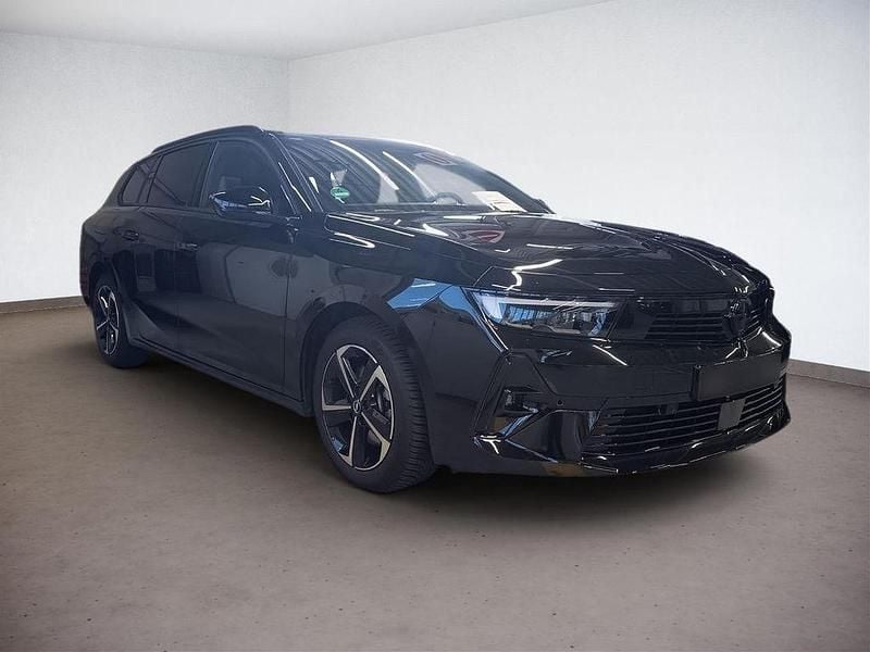 Gebraucht Opel Astra 131 PS (96 kW) 2024 Schwarz Kombi
