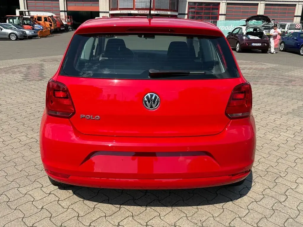Gebraucht VW Polo Trendline 60 PS (44 kW) 2017 Rot Limousine