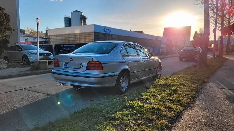 Gebraucht BMW 520 150 PS (110 kW) 1999 Silber Limousine