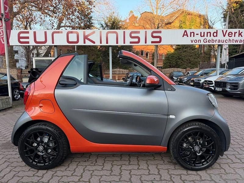 Graphite grey lava orange Gebraucht 2019 Smart ForTwo Cabrio Prime Cabrio | 25.999 € - Bild 1/4