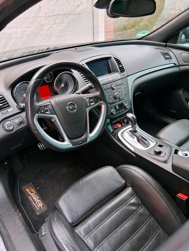 Gebraucht Opel Insignia 260 PS (191 kW) 2012 Limousine