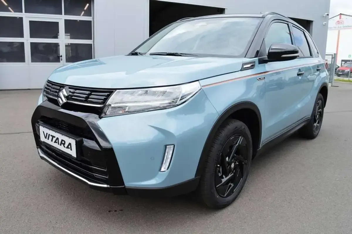 Neu Suzuki Vitara Comfort+ 110 PS (80 kW) 2026 Ice/cosmic black pearl SUV