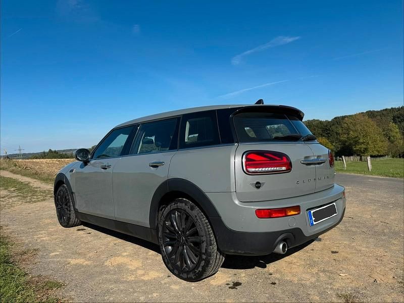Grau Gebraucht 2020 Mini Clubman Kombi | 19.500 € - Bild 1/4