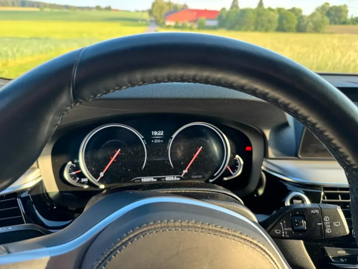 Gebraucht BMW 530 M Sport 252 PS (185 kW) 2017 Blau Kombi