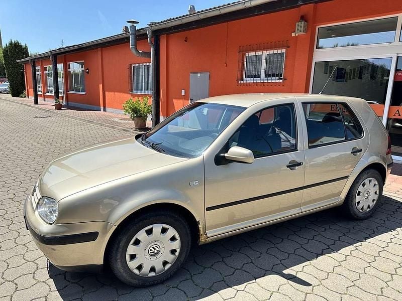 Gebraucht VW Golf IV 105 PS (77 kW) 2002 Gelb Limousine