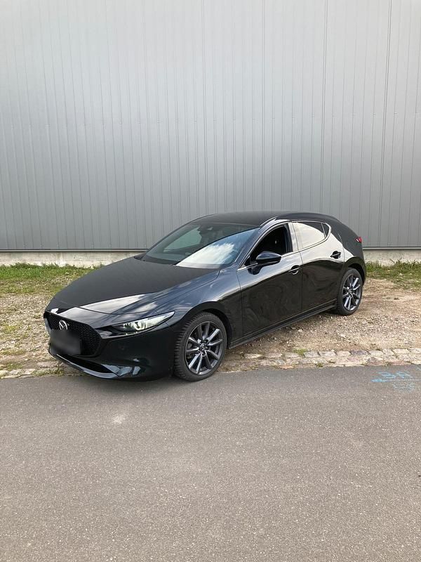 Gebraucht Mazda 3 110 PS (80 kW) 2022 Schwarz Limousine