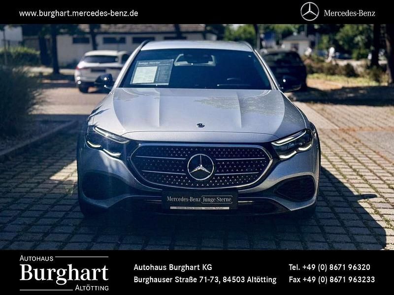 Gebraucht Mercedes E450 Avantgarde 381 PS (280 kW) 2024 Lack hightechsilber Kombi