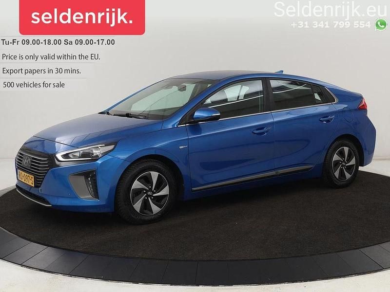 Blau Gebraucht 2017 Hyundai Ioniq Comfort Kleinwagen | 12.400 € (Fairer Preis) - Bild 1/4