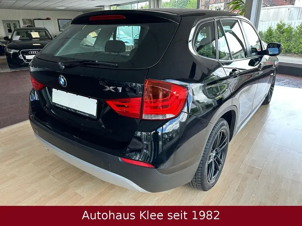 Gebraucht BMW X1 143 PS (105 kW) 2011 Schwarz SUV