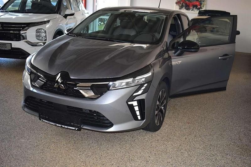 Neu Mitsubishi Colt Plus 143 PS (105 kW) 2025 Achatgrau Kleinwagen