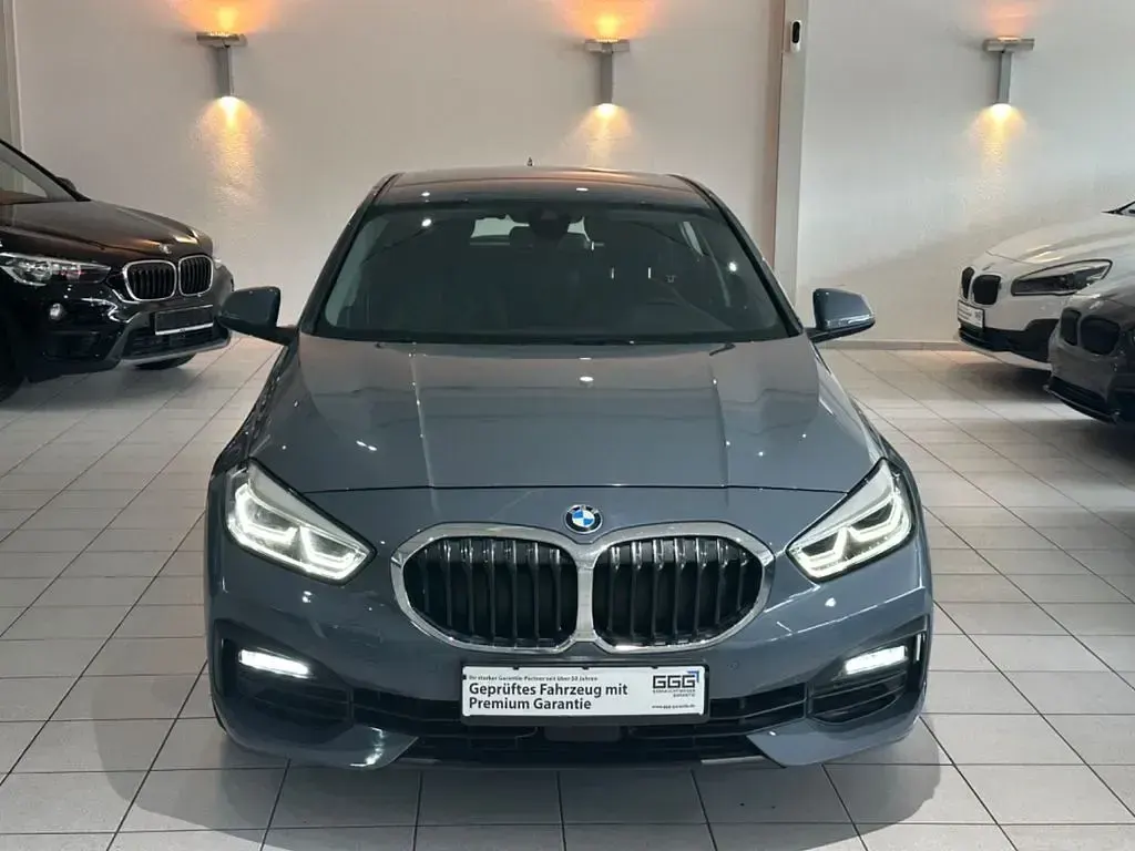 Gebraucht BMW 118 Advantage 140 PS (102 kW) 2020 Grau Kleinwagen