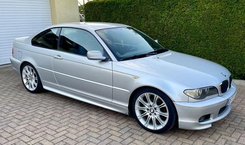Silber Gebraucht 2005 BMW 320 Performance Coupé | 4.300 € (Fairer Preis) - Bild 1/4