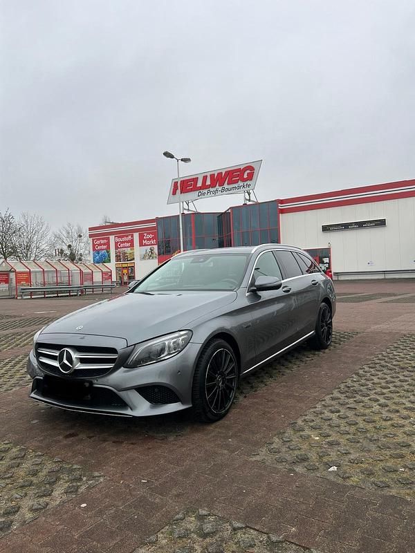 Gebraucht Mercedes E300 194 PS (142 kW) 2020 Grau Kombi