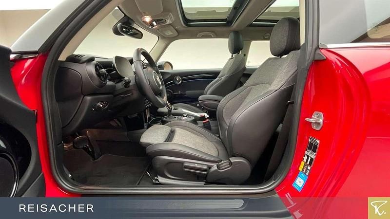 Gebraucht Mini Cooper Coupé Classic 135 kW (184 PS) 2023 Chili red Coupé