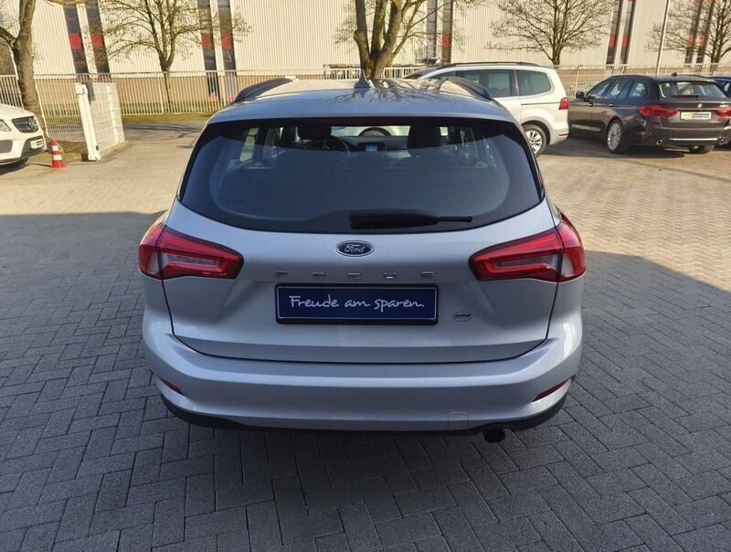 Gebraucht Ford Focus 101 PS (74 kW) 2019 Silber (polarsilbermetallic) Kombi