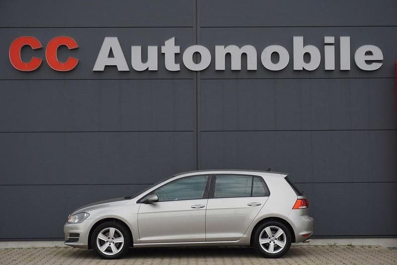 Tungsten silver metallic Gebraucht 2013 VW Golf VII Comfortline Limousine | 6.980 € (Fairer Preis) - Bild 1/4