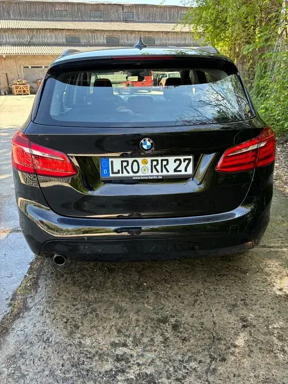 Gebraucht BMW 216 Active Tourer 102 PS (75 kW) 2016 Schwarz Van / Kleinbus