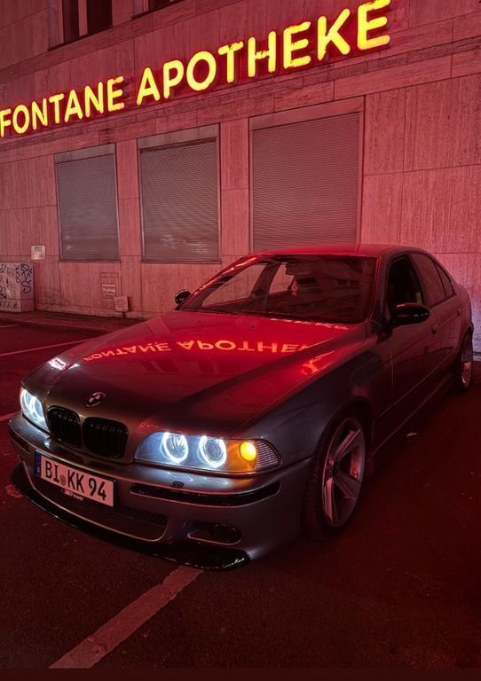 Grau Gebraucht 2002 BMW 525 Performance Limousine | 6.600 € - Bild 1/4