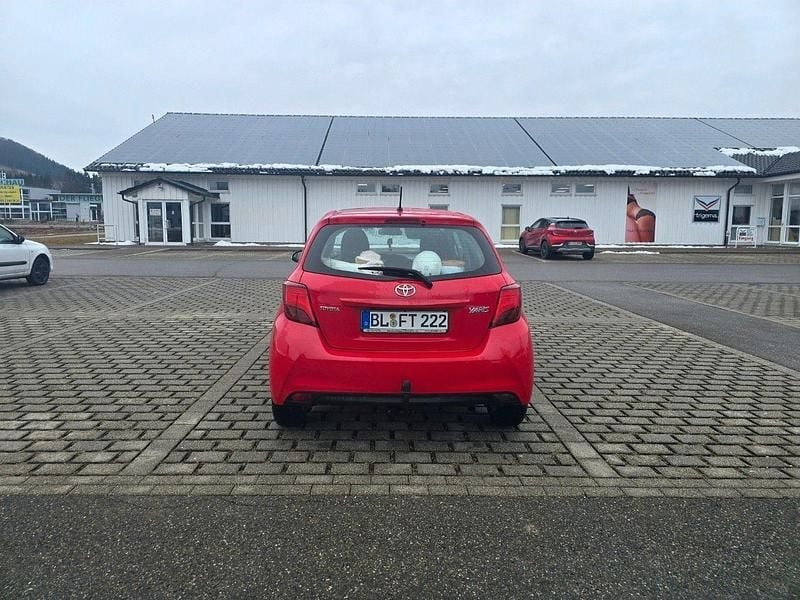 Gebraucht Toyota Yaris Edition-S 99 PS (72 kW) 2016 Rot Kleinwagen