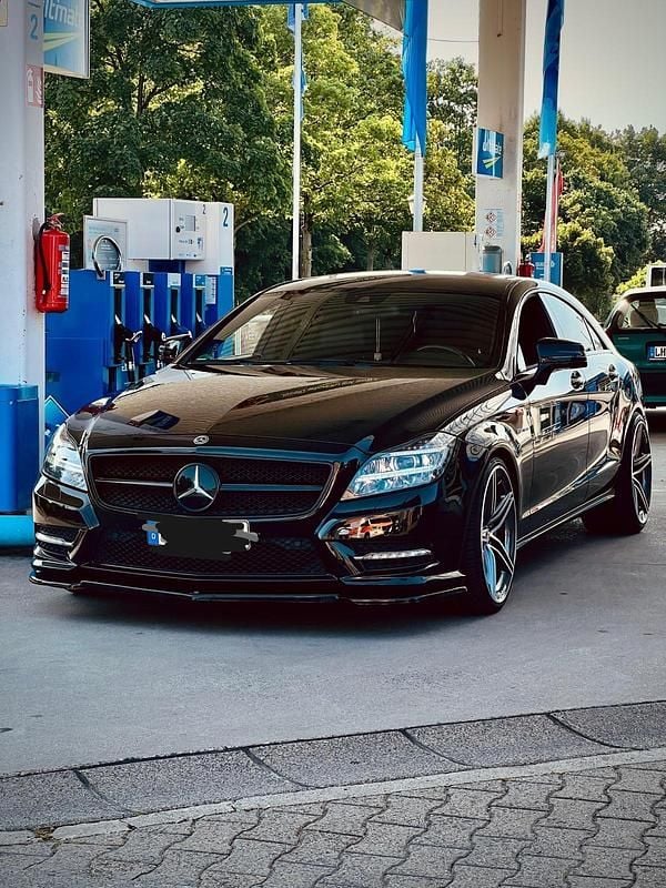 Schwarz Gebraucht 2011 Mercedes CLS500 Coupé | 25.500 € - Bild 1/4