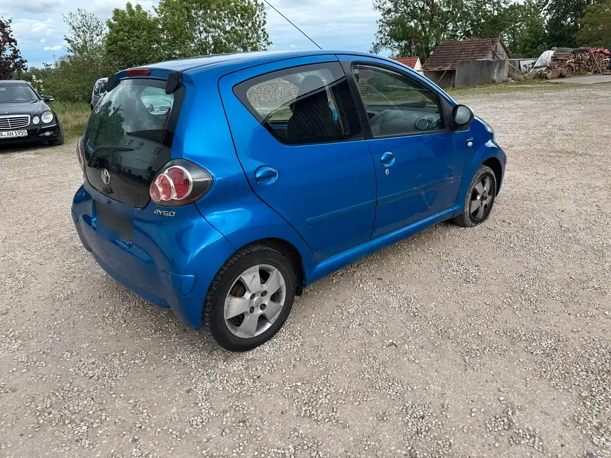 Gebraucht Toyota Aygo 2009 Blau Kleinwagen