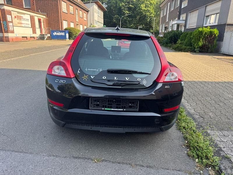 Używany Volvo C30 145 KM (106 kW) 2011 Czarny Hatchback