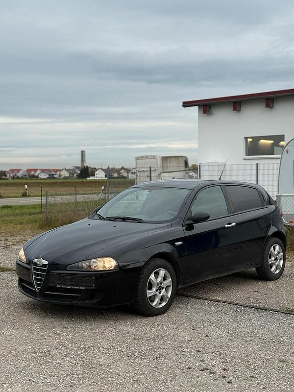 Schwarz Gebraucht 2010 Alfa Romeo 147 Kleinwagen | 1.500 € (Guter Preis) - Bild 1/4