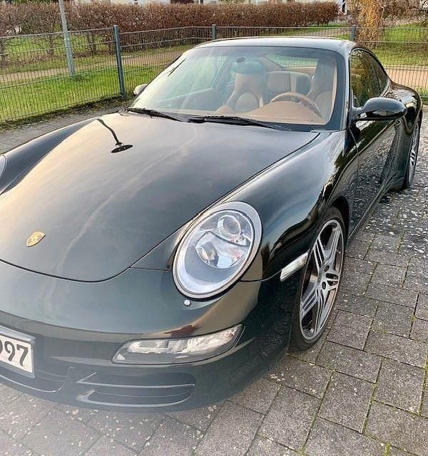 Grün Gebraucht 2006 Porsche 911 Carrera 4 Coupé | 48.997 € (Fairer Preis) - Bild 1/4