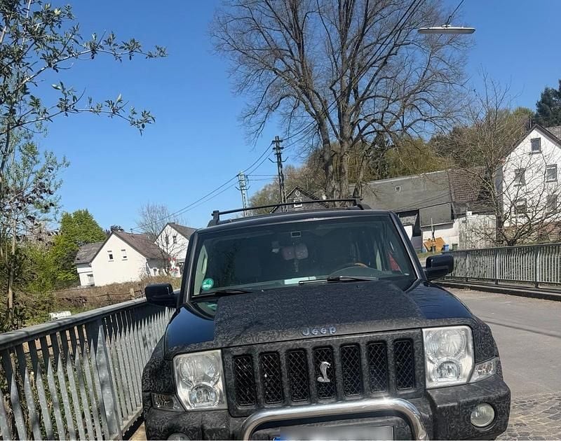 Second-hand Jeep Commander 217 CP (159 kW) 2007 Negru SUV