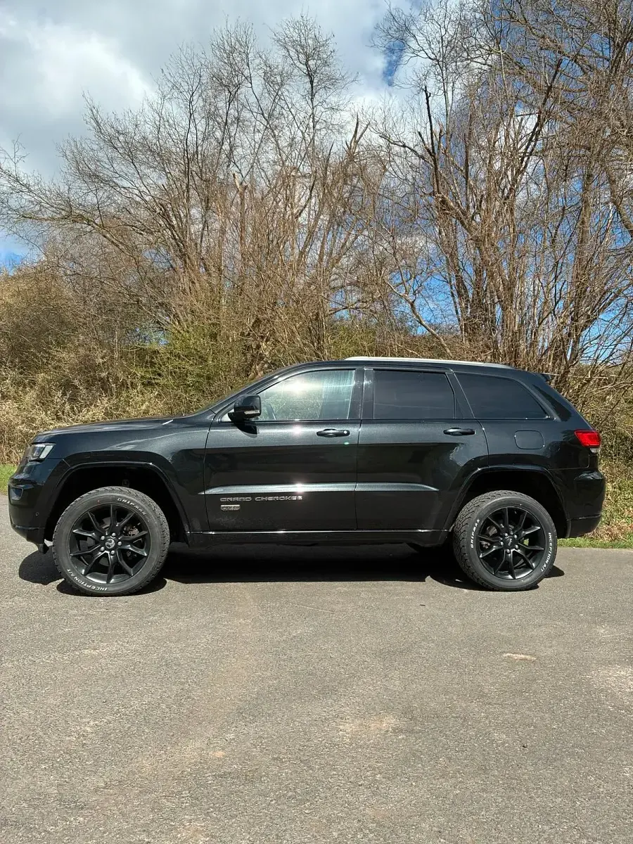 Gebraucht Jeep Grand Cherokee 250 PS (183 kW) 2016 Schwarz SUV