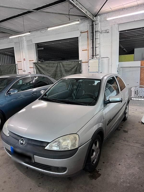 Gebraucht Opel Corsa Comfort 58 PS (42 kW) 2001 Silber Kleinwagen
