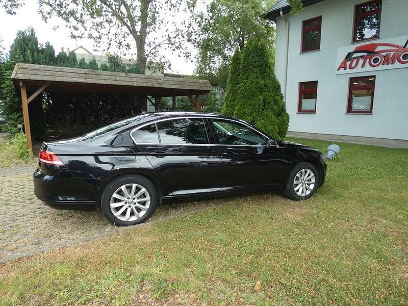 Gebraucht VW Passat 150 PS (110 kW) 2015 Schwarz Limousine