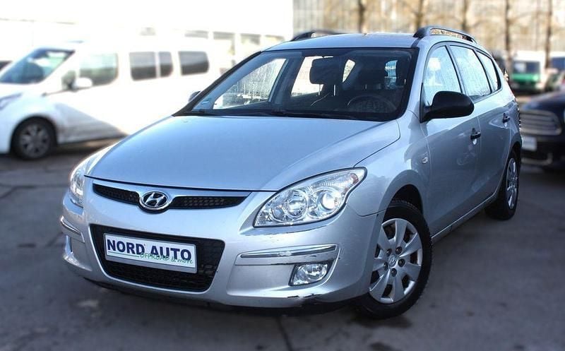 Gebraucht Hyundai i30 126 PS (92 kW) 2008 Silber Kombi
