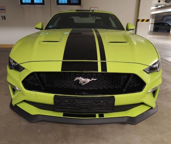 Grün Gebraucht 2020 Ford Mustang Coupé | 42.500 € (Guter Preis) - Bild 1/4