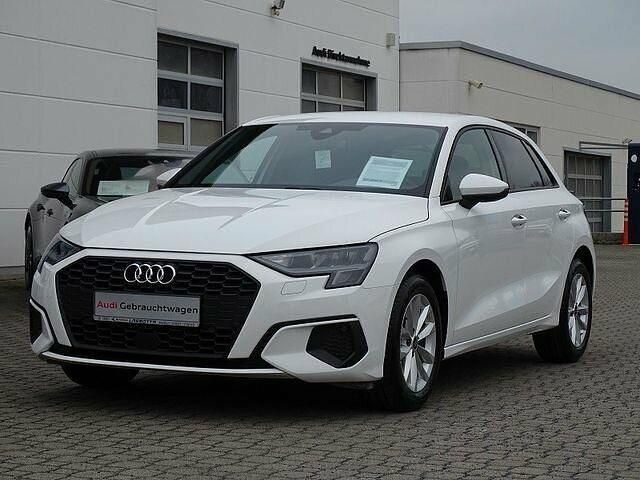 Gebraucht Audi A3 110 PS (80 kW) 2023 Weiß Limousine