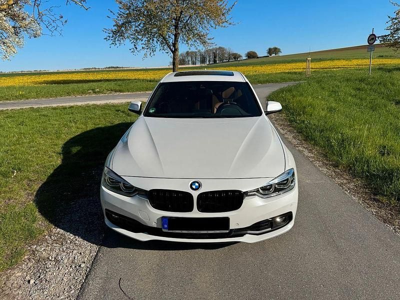 Usado BMW 330e Performance 252 HP (185 kW) 2017 Branco Sedan