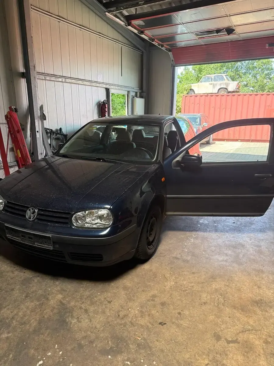 Gebraucht VW Golf III 75 PS (55 kW) 1998 Blau Kleinwagen
