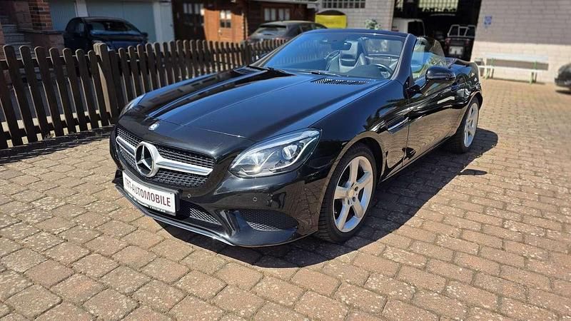 Gebraucht Mercedes SLC200 184 PS (135 kW) 2017 Obsidianschwarz  metalliclack Cabrio