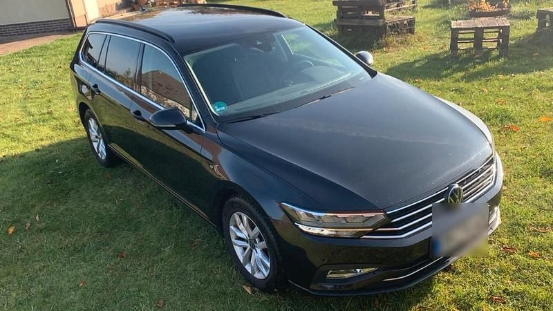 Schwarz Gebraucht 2023 VW Passat Business Kombi | 21.000 € (Superpreis) - Bild 1/4