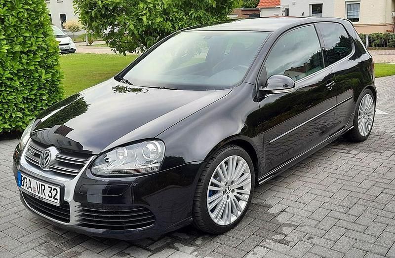 Schwarz Gebraucht 2005 VW Golf IV R Limousine | 19.500 € - Bild 1/4