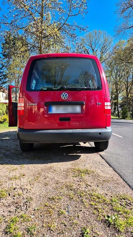 Second-hand VW Caddy 86 CP (63 kW) 2013 Roșu Monovolum