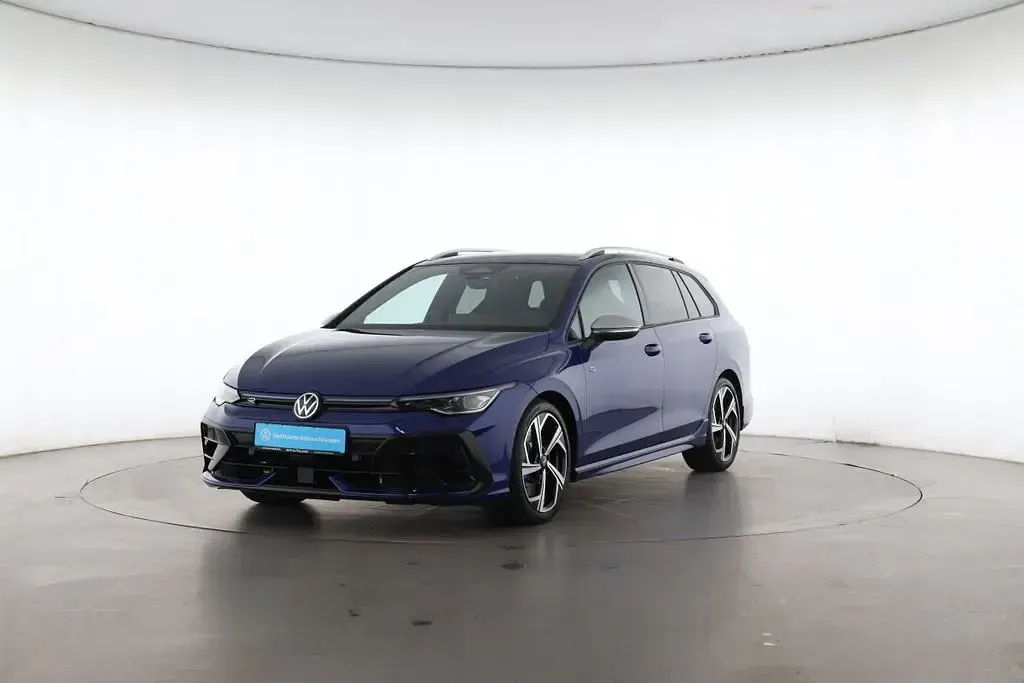 Gebraucht VW Golf VIII R 333 PS (244 kW) 2025 Lapiz blue Kombi