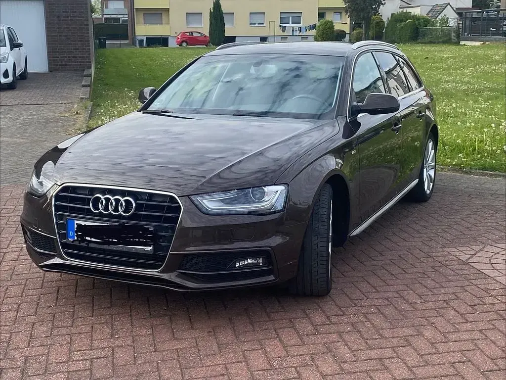 Używany Audi A4 S-Line 150 KM (110 kW) 2015 Brązowy Sedan/Limuzyna